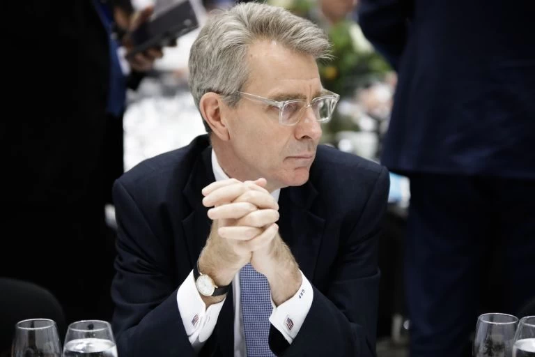 Η άγνωστη συνάντηση του Στ. Θεοδωράκη με τον Τζ. Πάιατ